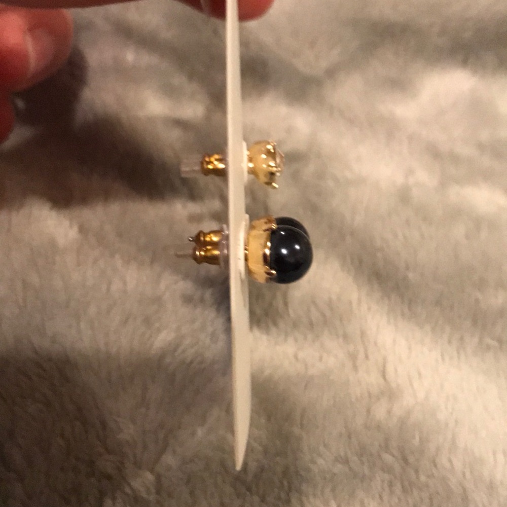 Stud Earring Set - Picture 4 of 6
